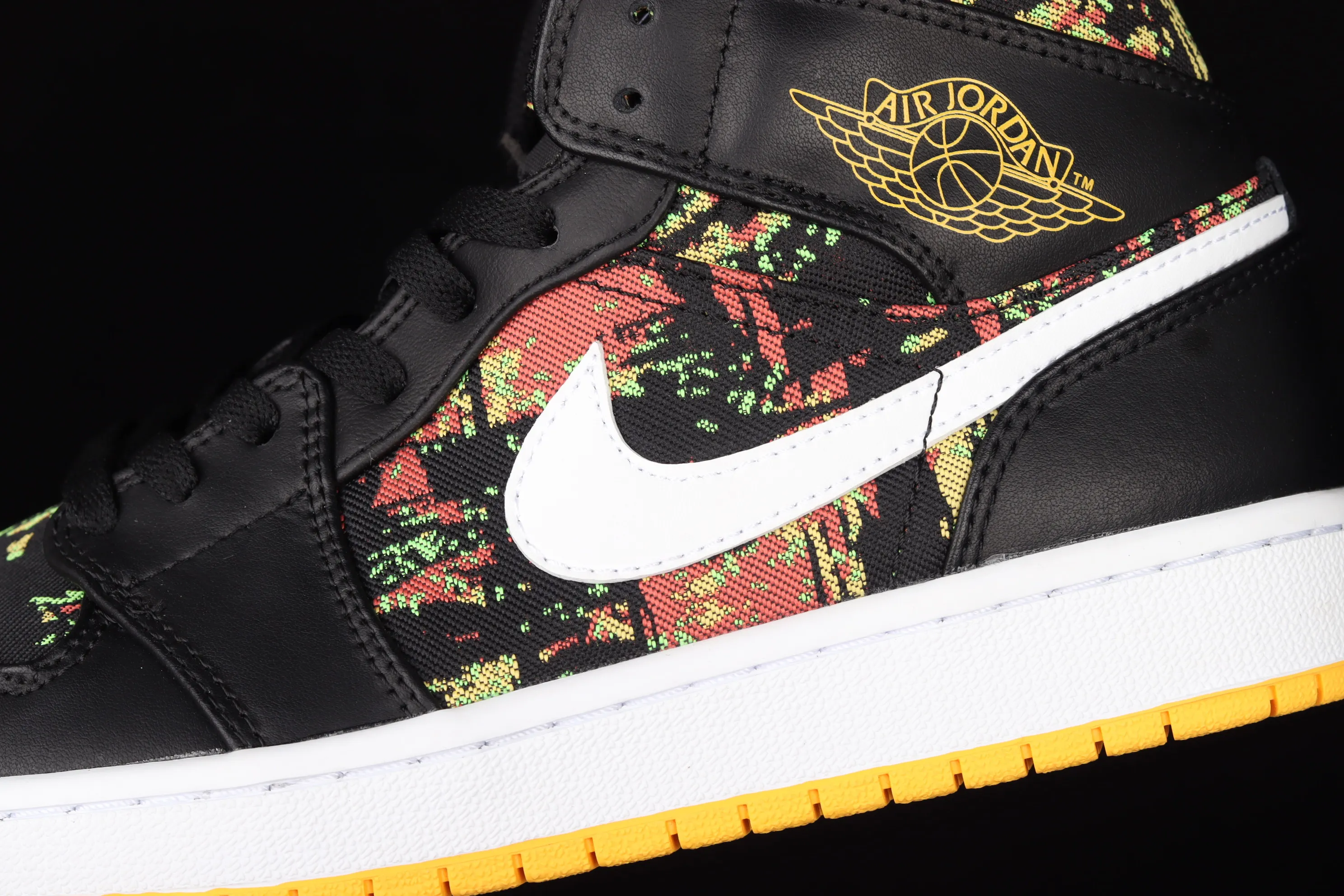 All categories Air Jordan Jordan series basketball shoes Air Jordan 1 Mid Air Jordan 1 Mid SE AJ1 Joe 1 floral black China basketball shoes 555112-003